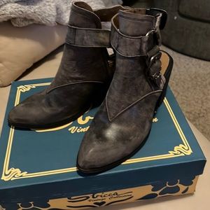 Sbicca boots. Size 8. Very gently worn.